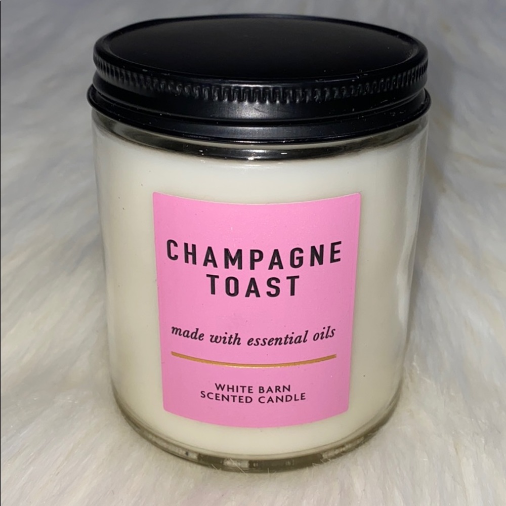 White Barn Champagne Toast Candle